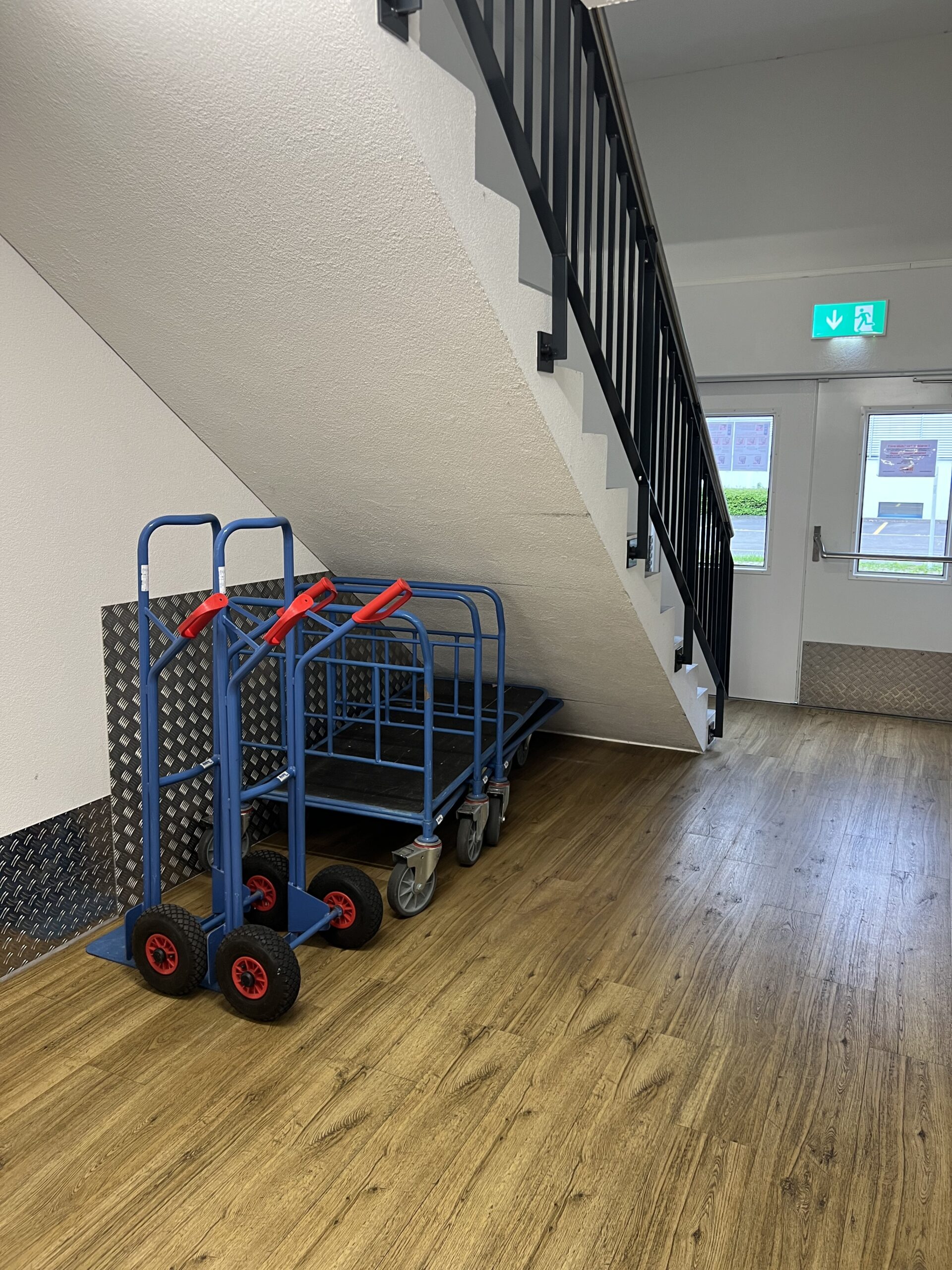 Lagerraum_mieten_basel_korridor basel garage 4 room4u